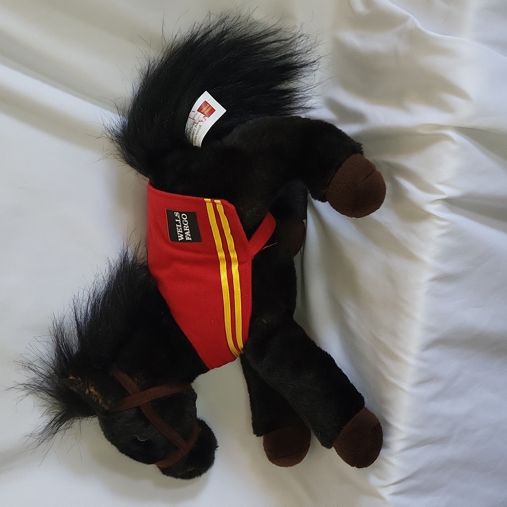 Wells Fargo Legendary Pony Mike Horse 2016 15"